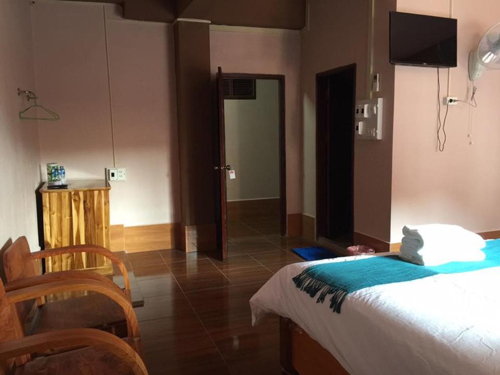 ואנג ויינג Happy River View Hotel מראה חיצוני תמונה
