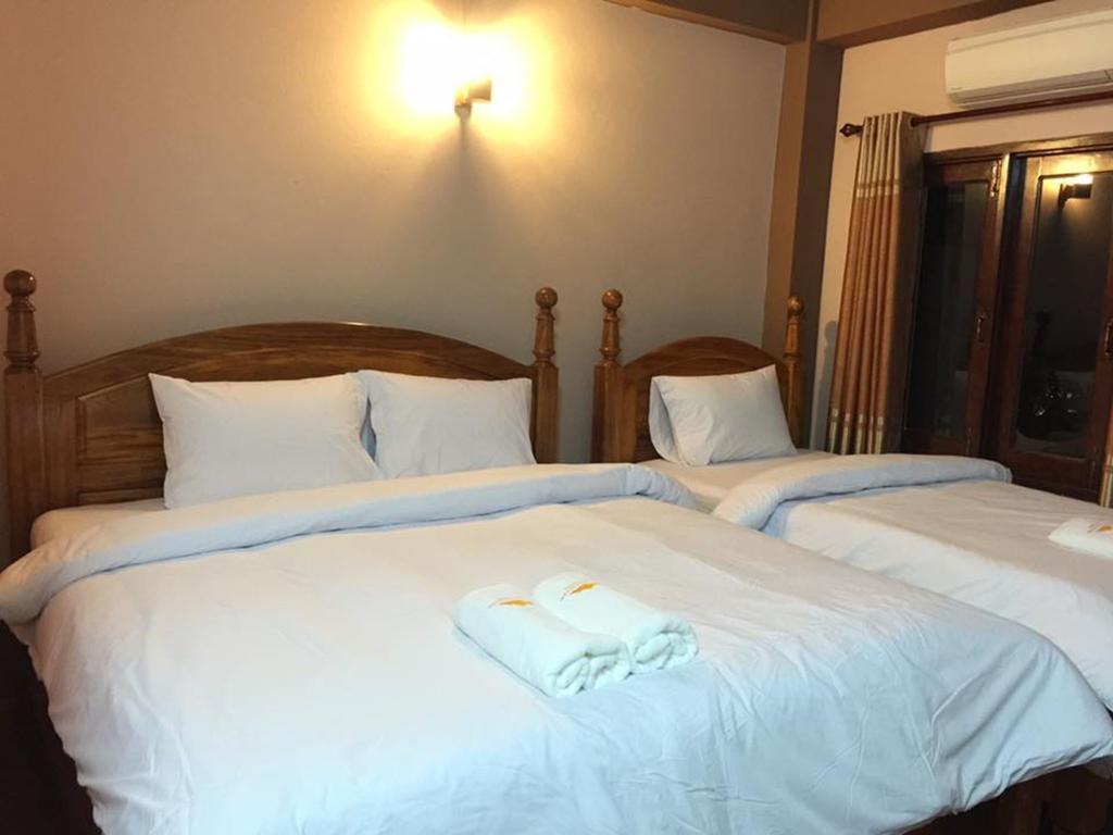 ואנג ויינג Happy River View Hotel מראה חיצוני תמונה