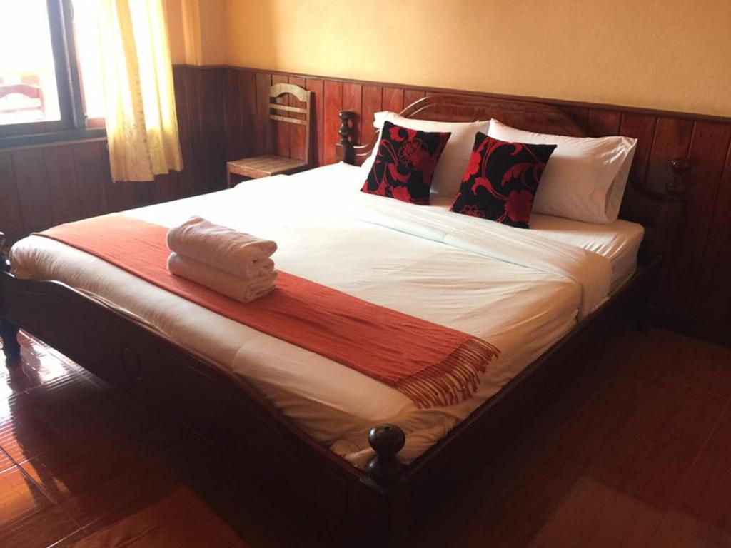 ואנג ויינג Happy River View Hotel מראה חיצוני תמונה