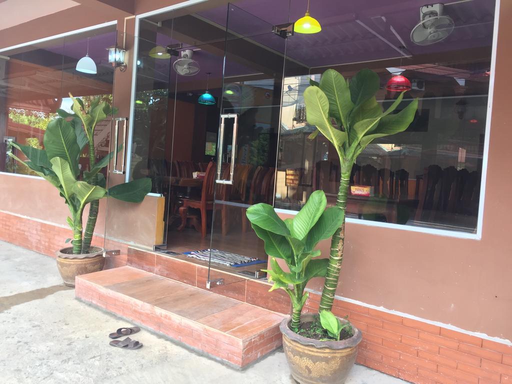 ואנג ויינג Happy River View Hotel מראה חיצוני תמונה