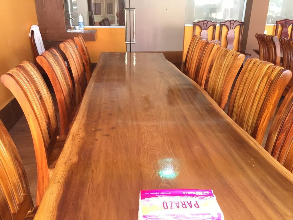 ואנג ויינג Happy River View Hotel מראה חיצוני תמונה
