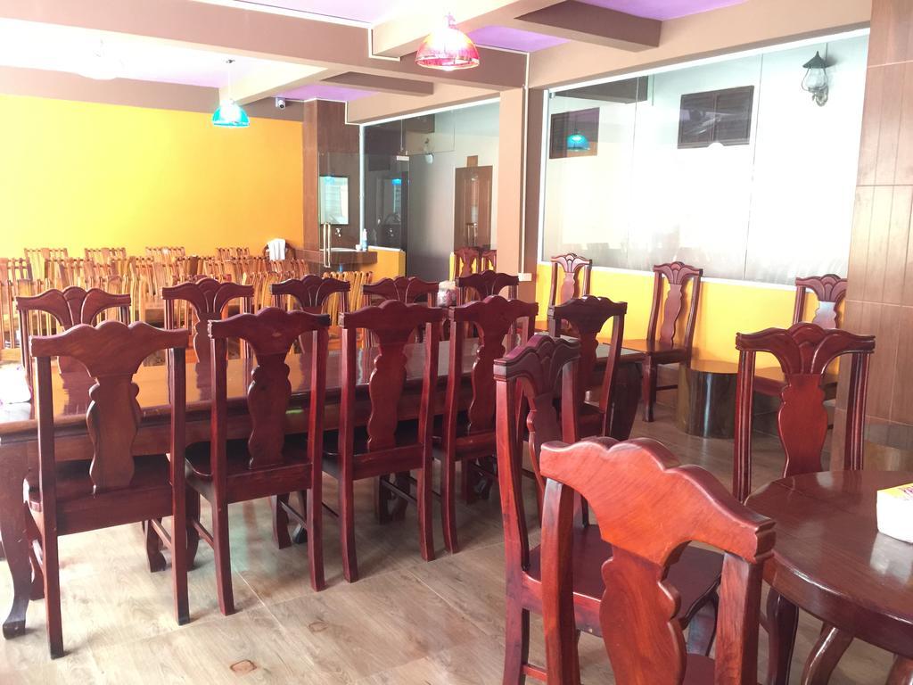 ואנג ויינג Happy River View Hotel מראה חיצוני תמונה