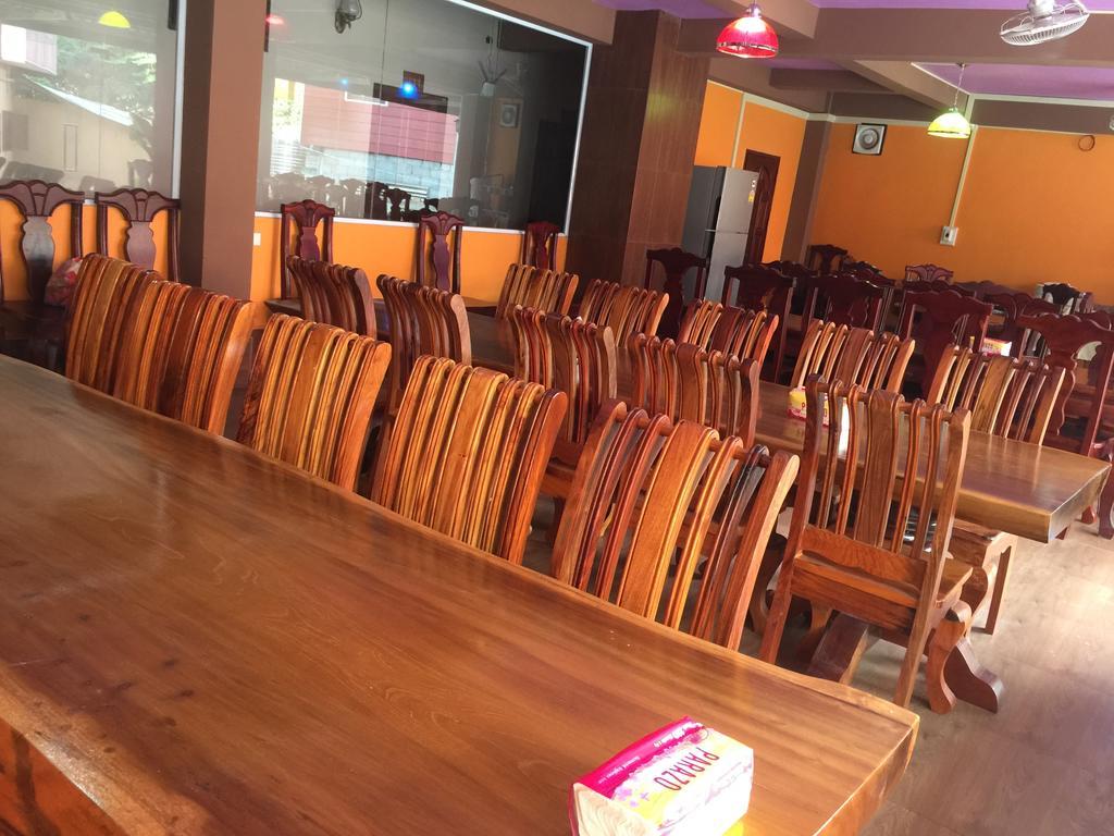 ואנג ויינג Happy River View Hotel מראה חיצוני תמונה