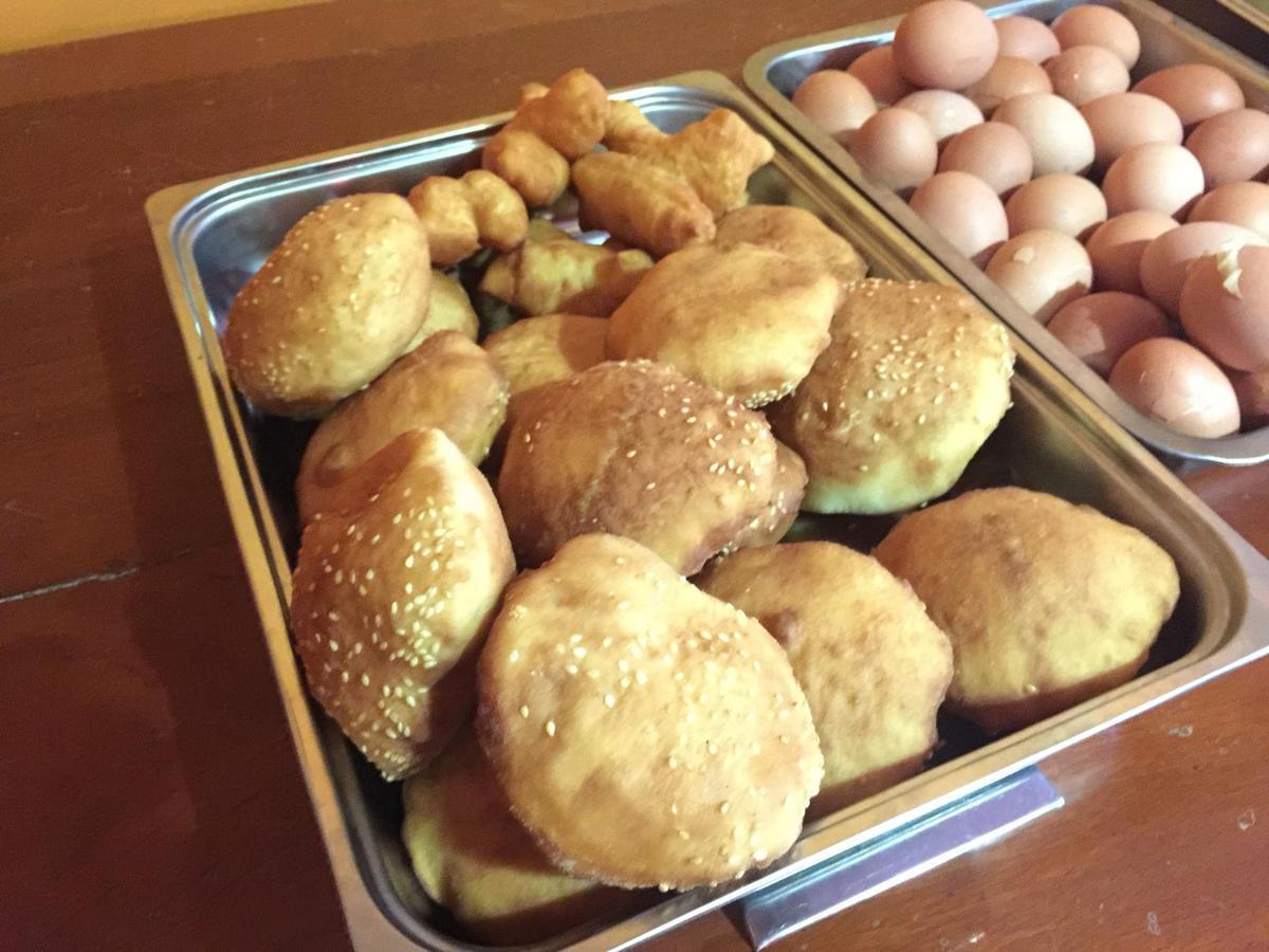 ואנג ויינג Happy River View Hotel מראה חיצוני תמונה